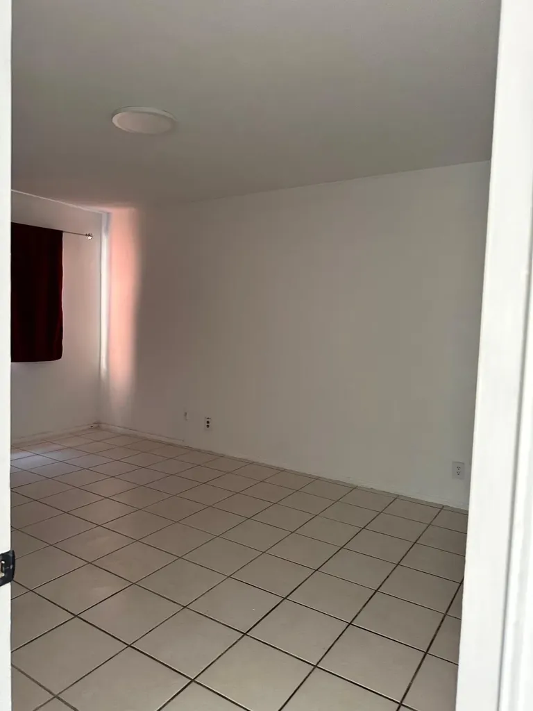 13707 Kendale Lakes Circle Miami FL 33183