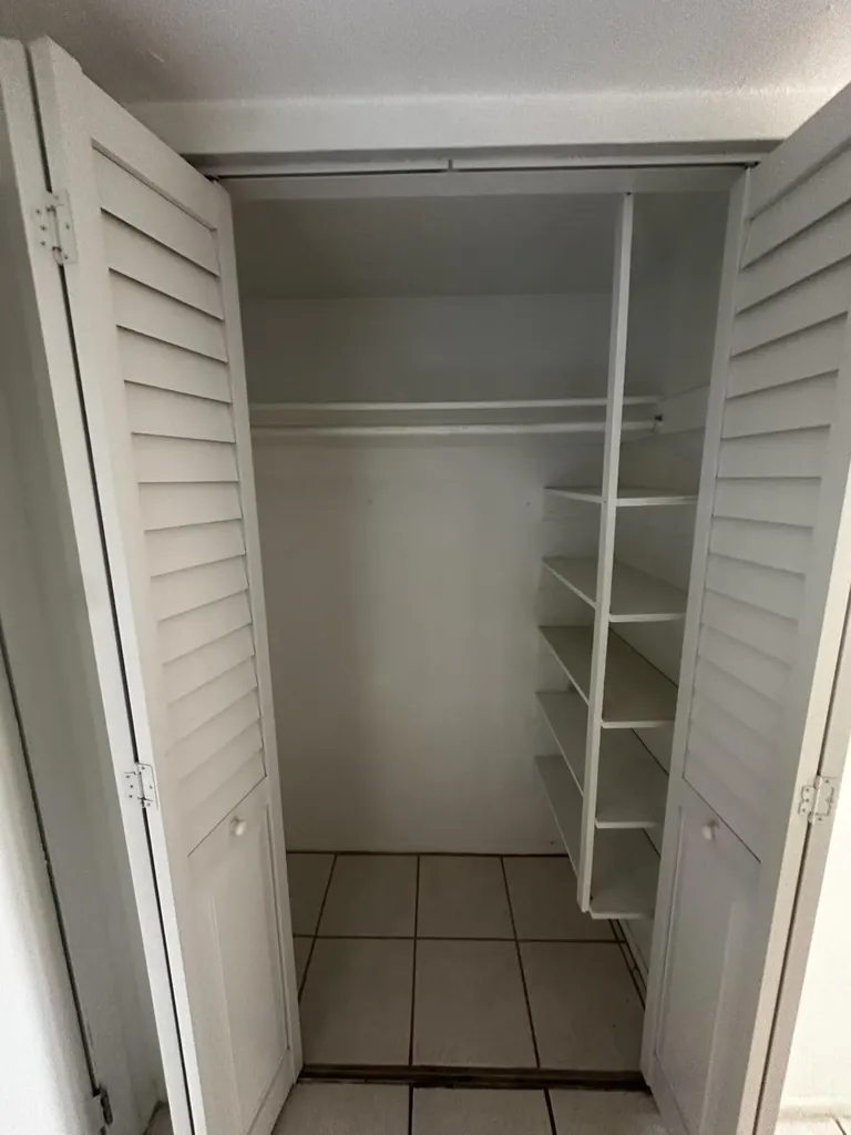 13707 Kendale Lakes Circle Miami FL 33183