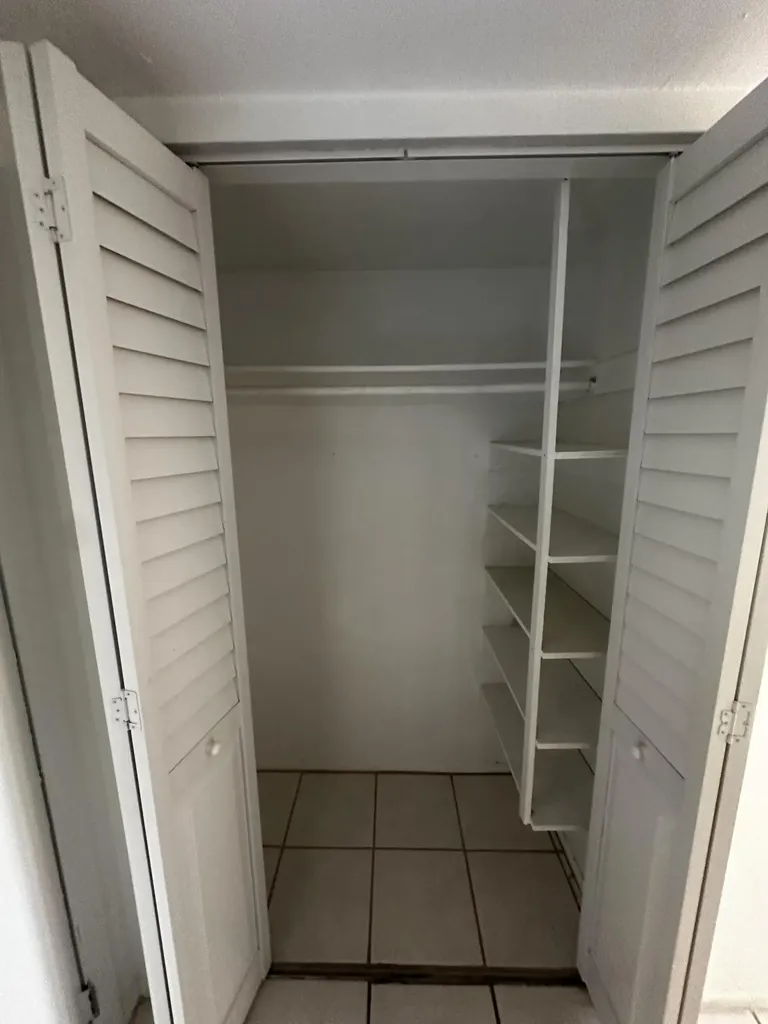 13707 Kendale Lakes Circle Miami FL 33183
