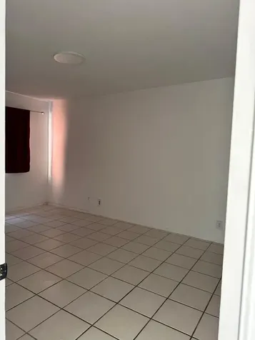 13707 Kendale Lakes Circle Miami FL 33183