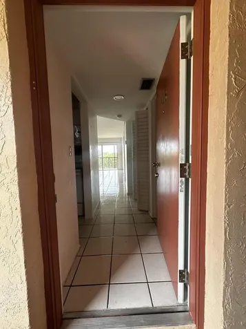 13707 Kendale Lakes Circle Miami FL 33183