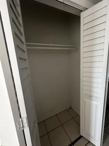 13707 Kendale Lakes Circle Miami FL 33183