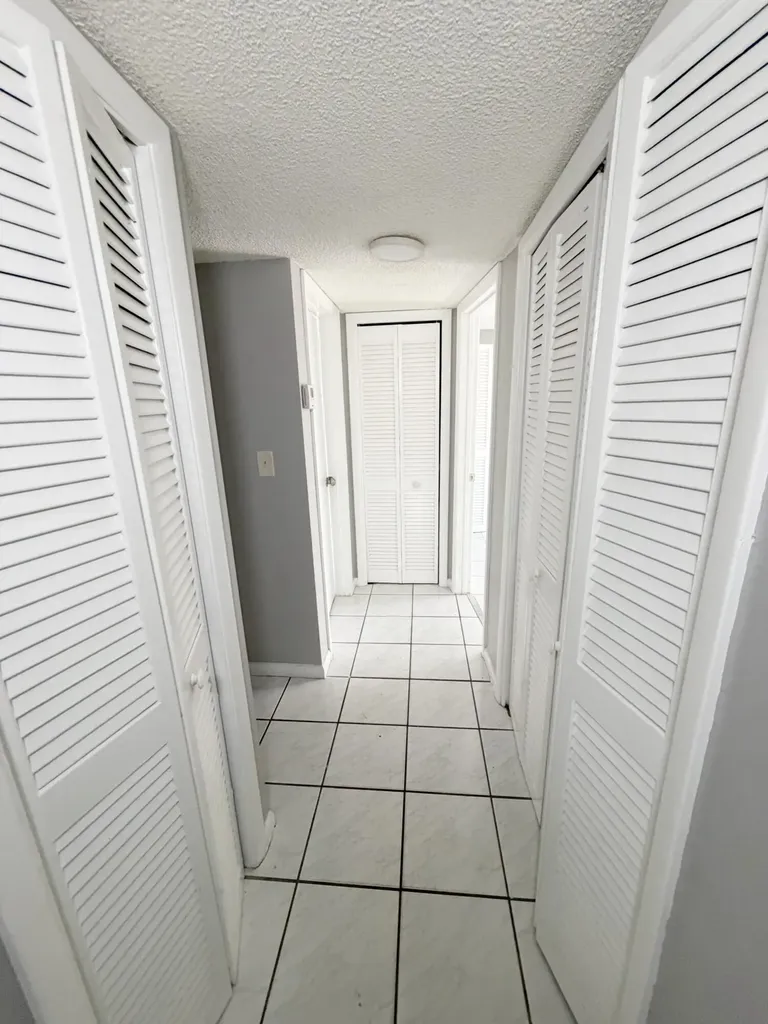320 SW 1st Street Pompano Beach FL 33060