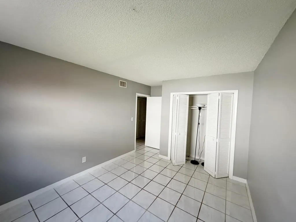 320 SW 1st Street Pompano Beach FL 33060