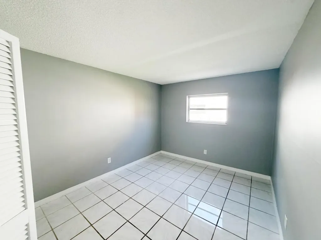 320 SW 1st Street Pompano Beach FL 33060