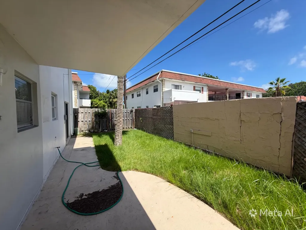 320 SW 1st Street Pompano Beach FL 33060