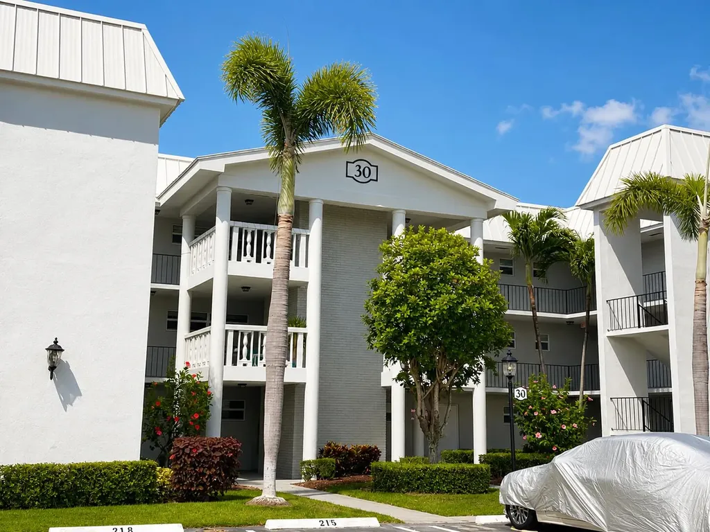 30 Colonial Club Drive Boynton Beach FL 33435
