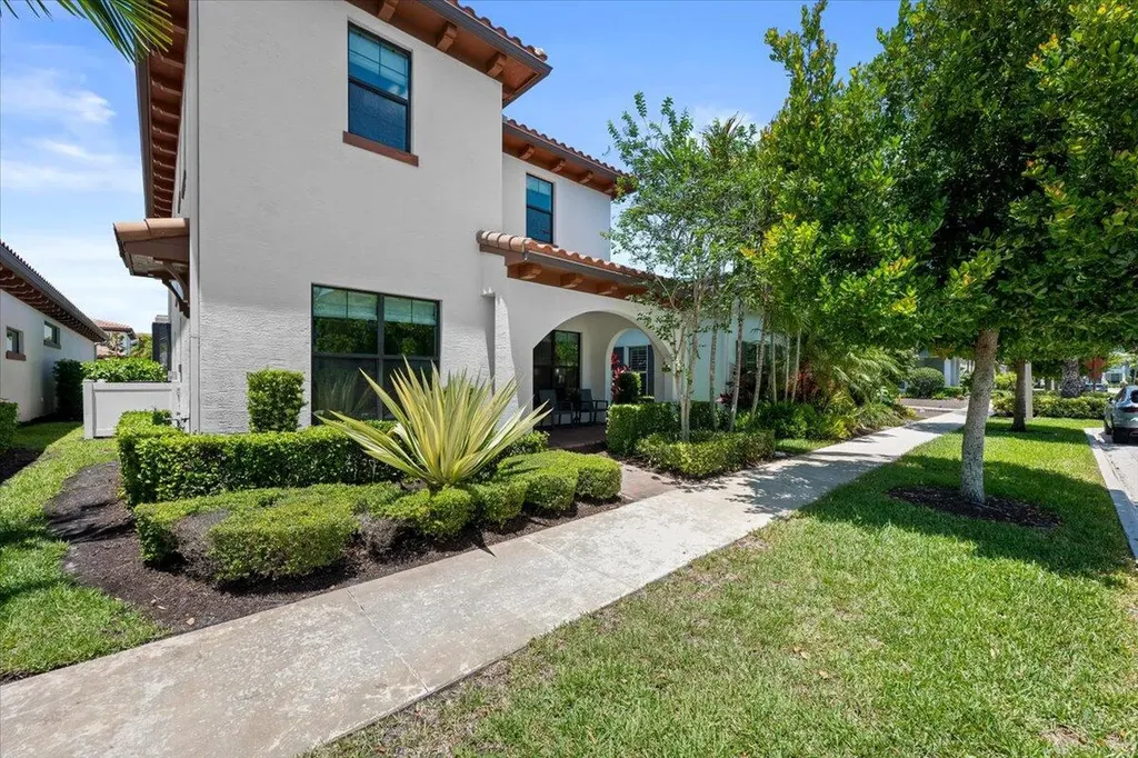 8039 Hobbes Way Palm Beach Gardens FL 33418