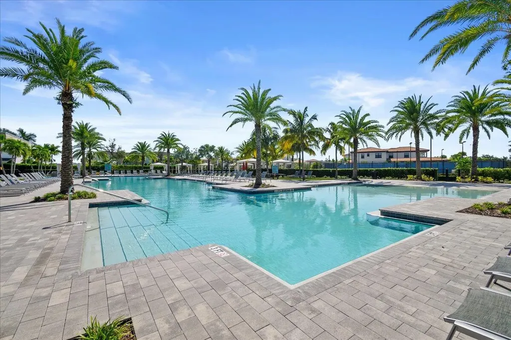 8039 Hobbes Way Palm Beach Gardens FL 33418