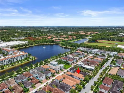 8039 Hobbes Way Palm Beach Gardens FL 33418