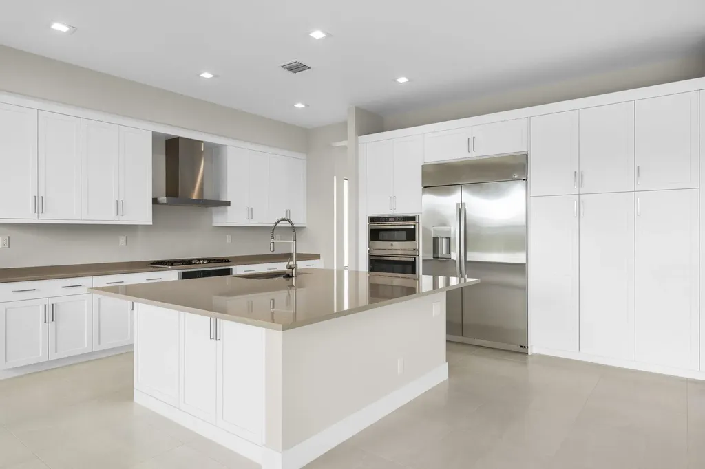20414 Juniper Bay Avenue Boca Raton FL 33434