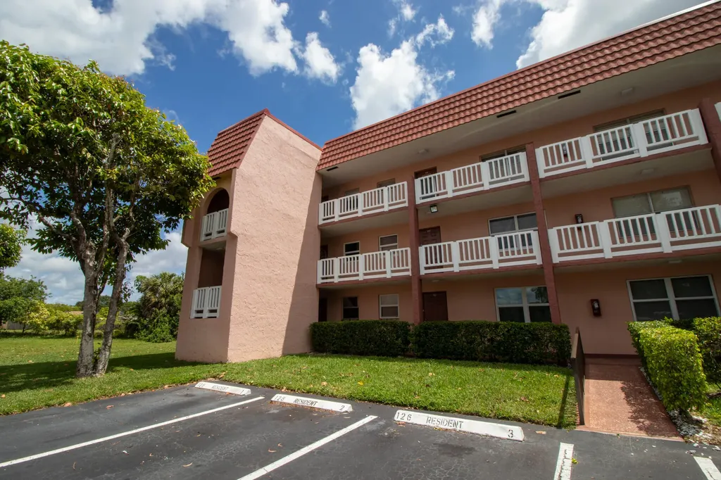 9621 Sunrise Lakes Boulevard Sunrise FL 33322