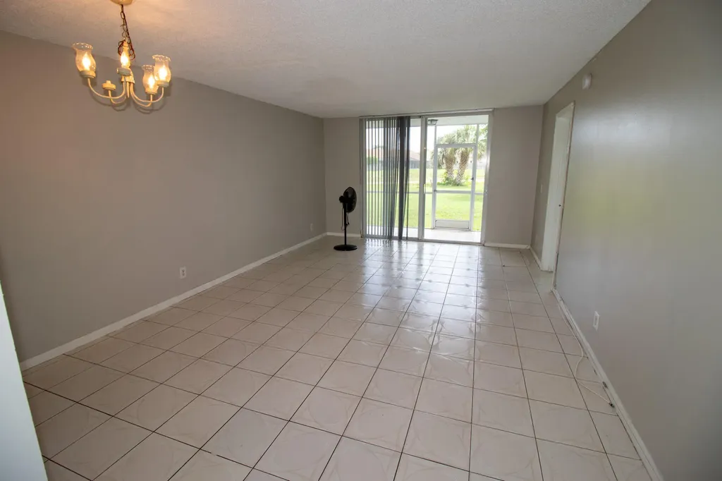 9621 Sunrise Lakes Boulevard Sunrise FL 33322