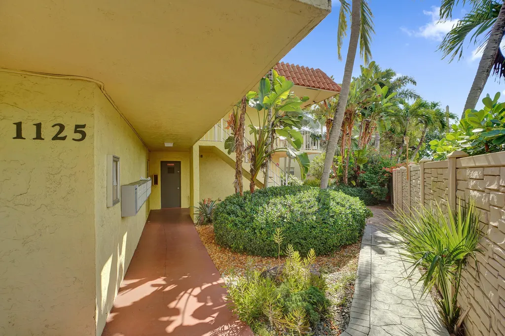 1125 NE 16th Place Fort Lauderdale FL 33305