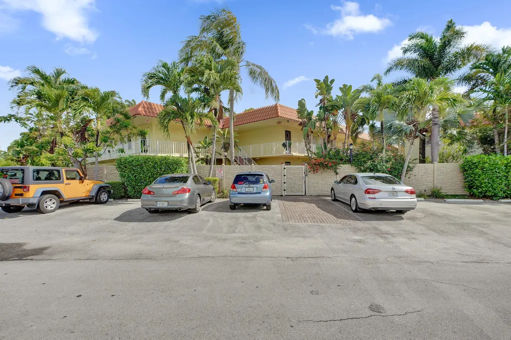 1125 NE 16th Place Fort Lauderdale FL 33305