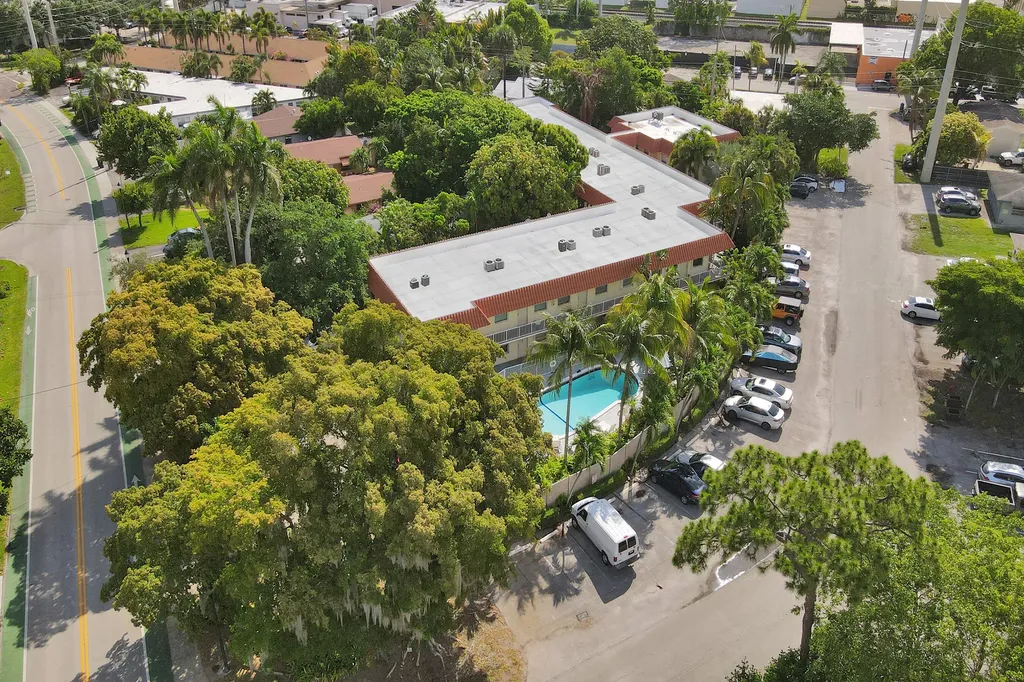 1125 NE 16th Place Fort Lauderdale FL 33305