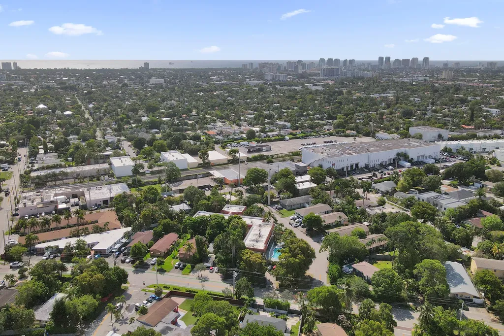 1125 NE 16th Place Fort Lauderdale FL 33305