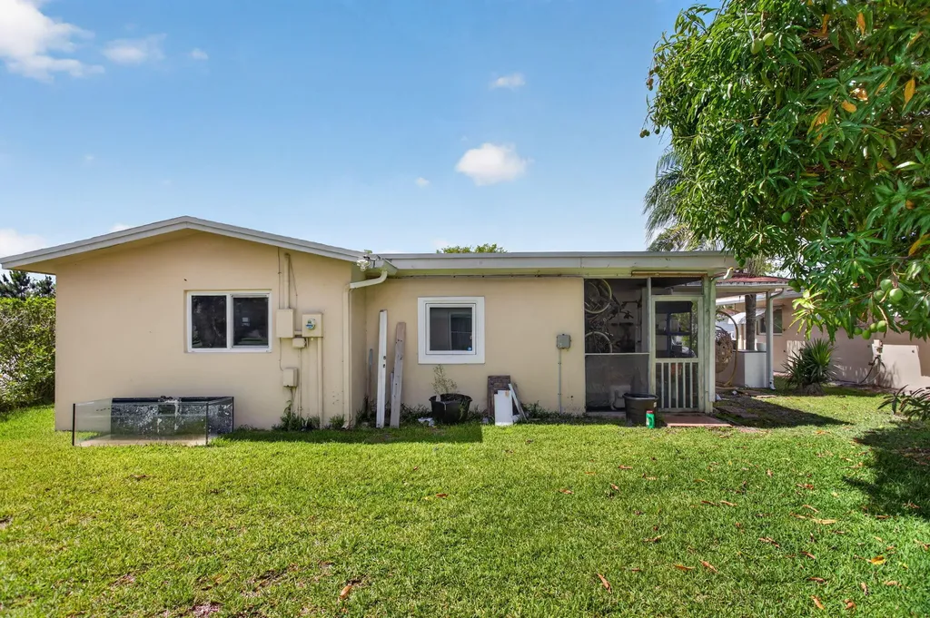 1601 NW 48th Place Deerfield Beach FL 33064