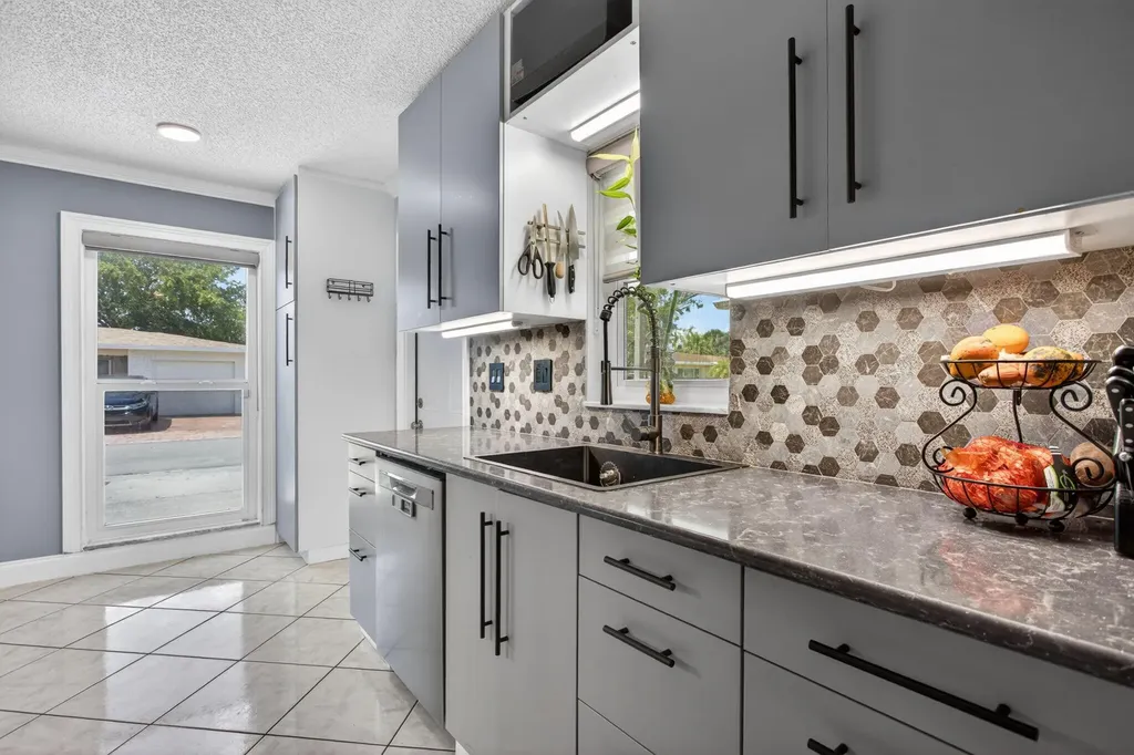 1601 NW 48th Place Deerfield Beach FL 33064