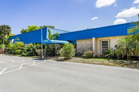 1601 NW 48th Place Deerfield Beach FL 33064