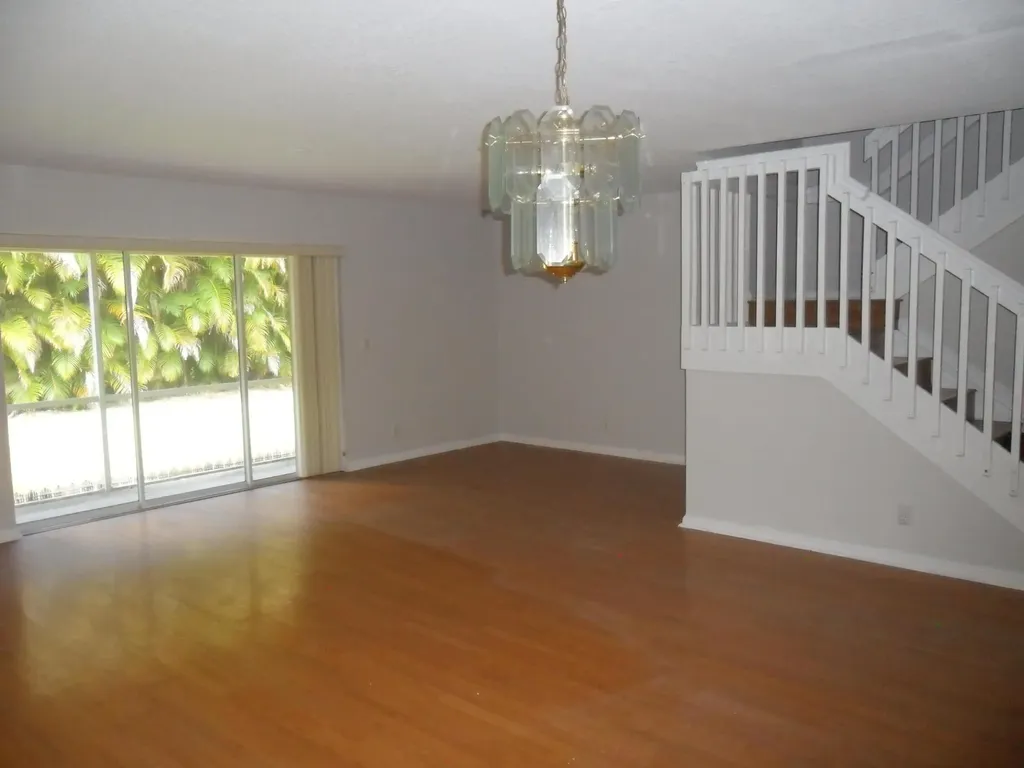 6097 United Street West Palm Beach FL 33411
