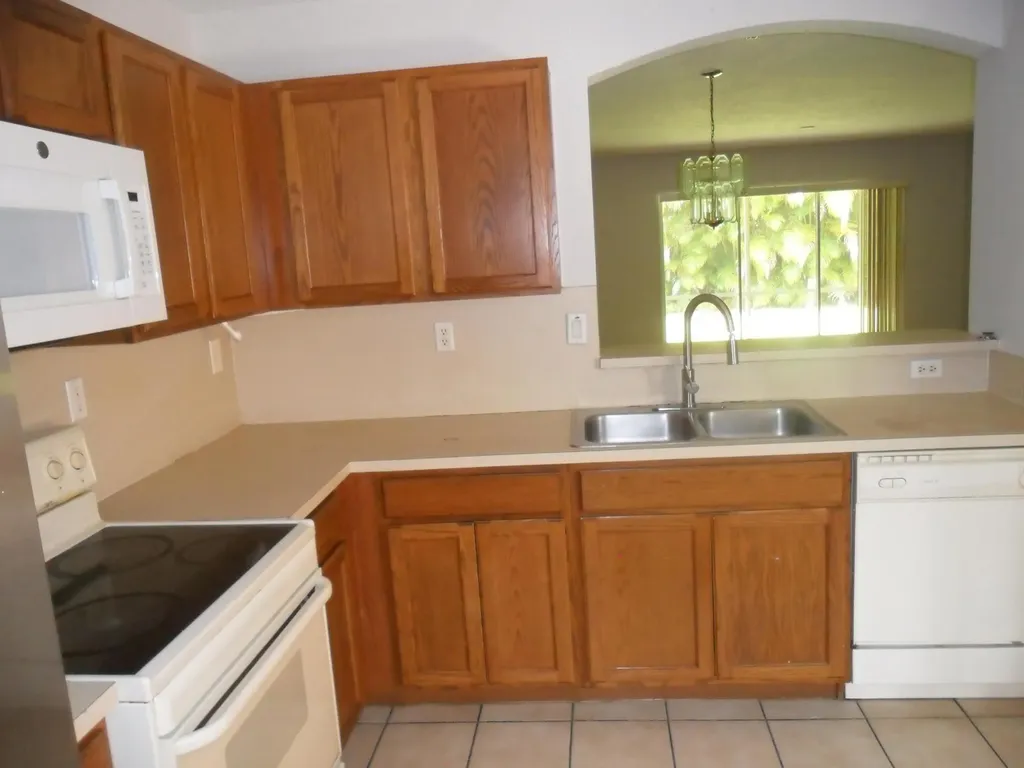 6097 United Street West Palm Beach FL 33411