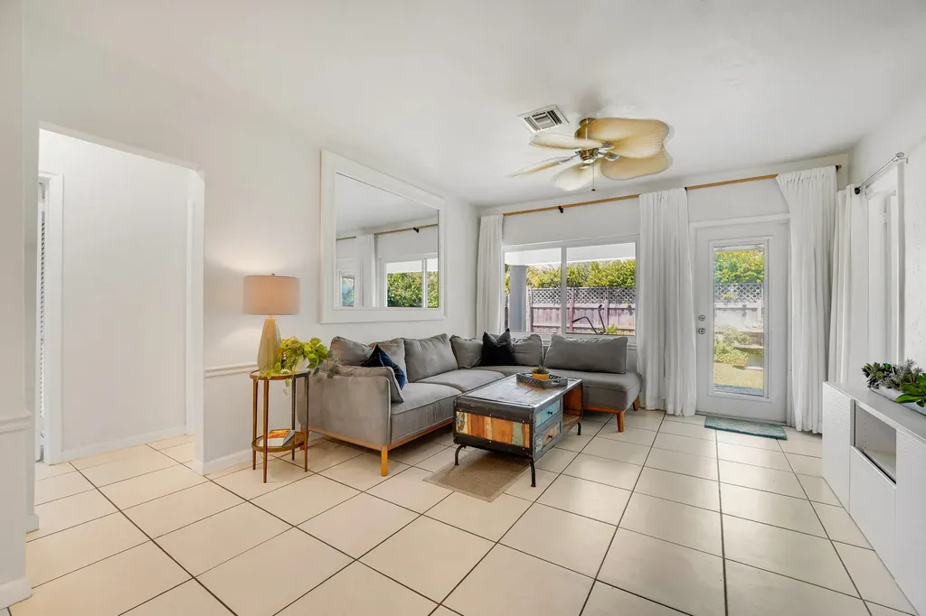 1236 NE 13th Avenue Fort Lauderdale FL 33304