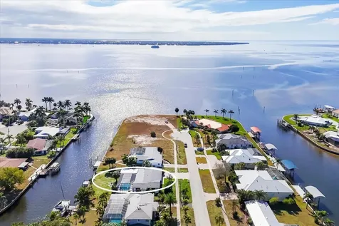 4430 Gardner Port Charlotte FL 33952