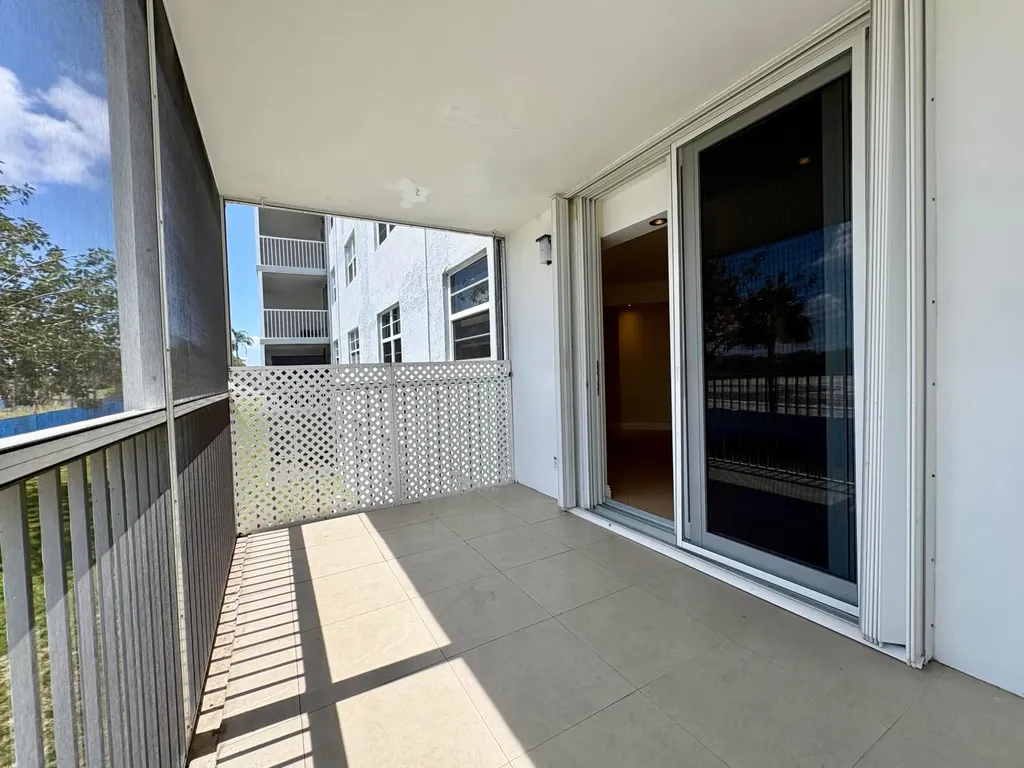 5700 NW 2nd Boca Raton FL 33487