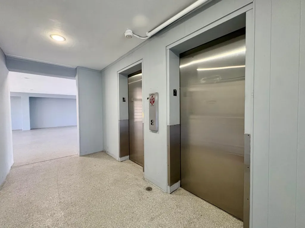 5700 NW 2nd Boca Raton FL 33487