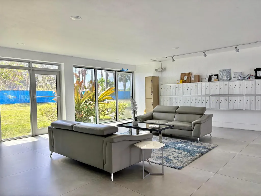 5700 NW 2nd Boca Raton FL 33487