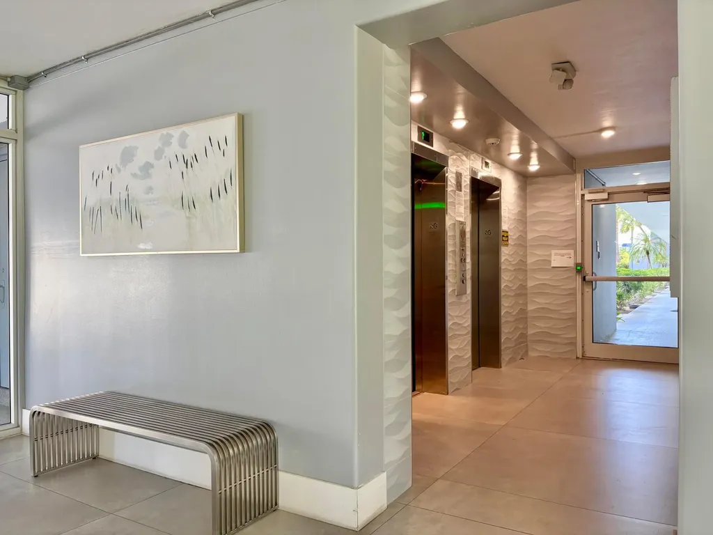 5700 NW 2nd Boca Raton FL 33487