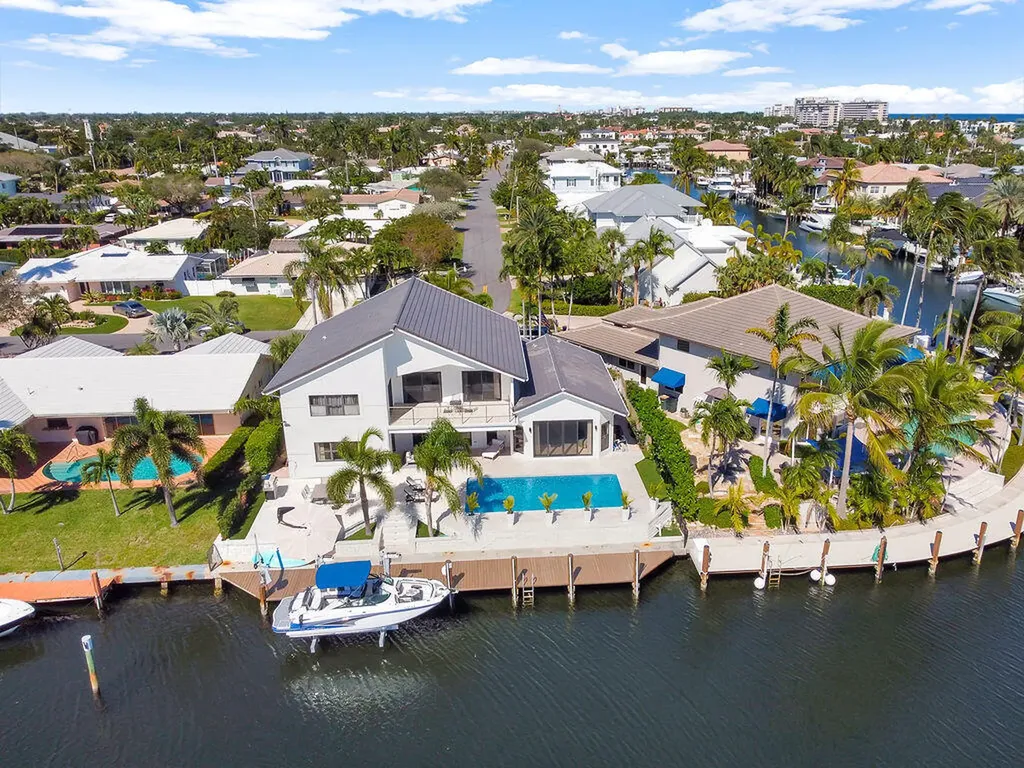 2888 NE 33rd Street Lighthouse Point FL 33064