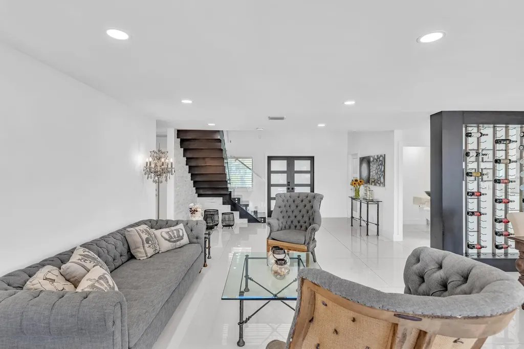 2888 NE 33rd Street Lighthouse Point FL 33064