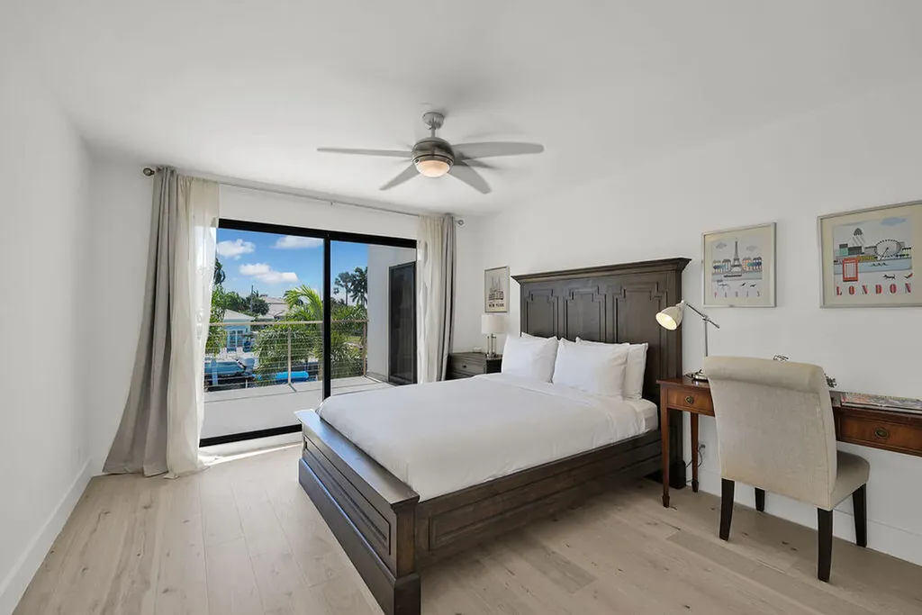 2888 NE 33rd Street Lighthouse Point FL 33064