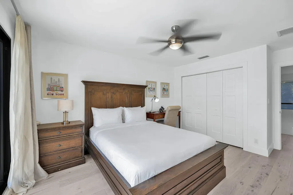 2888 NE 33rd Street Lighthouse Point FL 33064