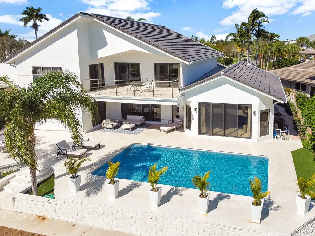 2888 NE 33rd Street Lighthouse Point FL 33064