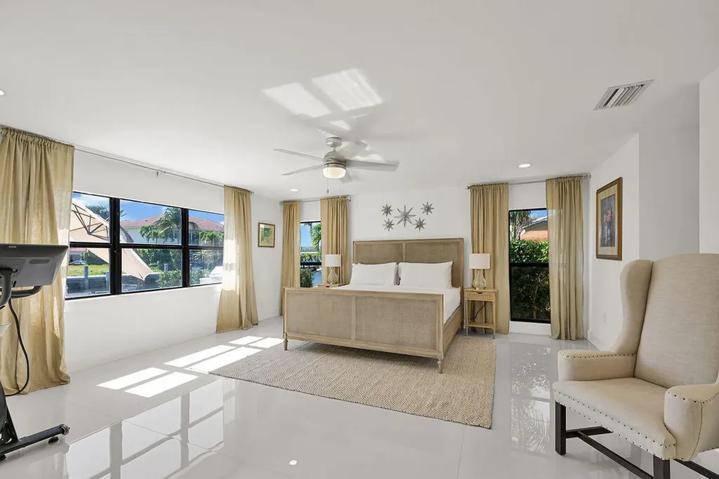 2888 NE 33rd Street Lighthouse Point FL 33064