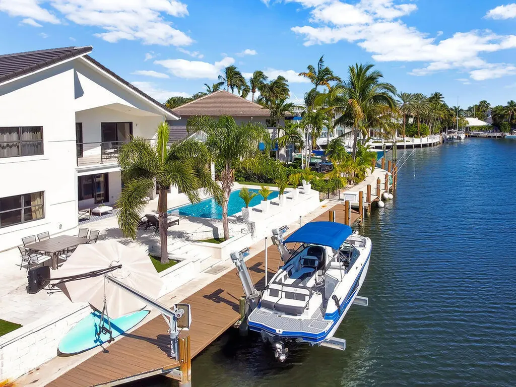 2888 NE 33rd Street Lighthouse Point FL 33064