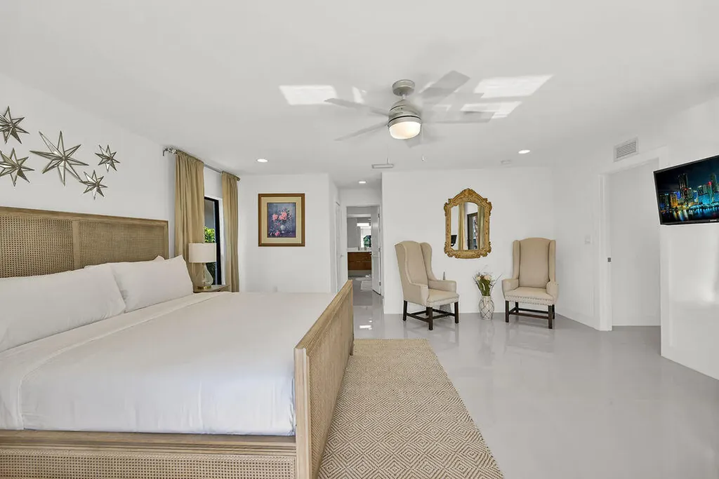 2888 NE 33rd Street Lighthouse Point FL 33064