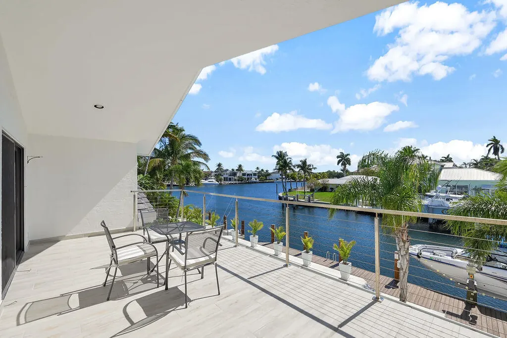 2888 NE 33rd Street Lighthouse Point FL 33064