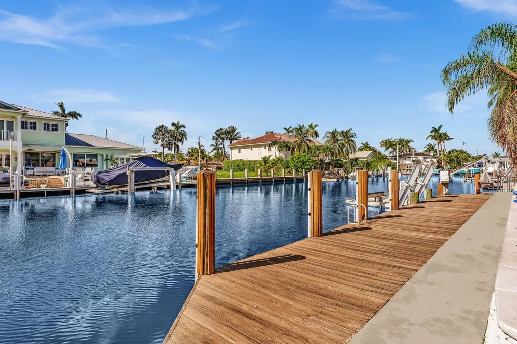 2888 NE 33rd Street Lighthouse Point FL 33064