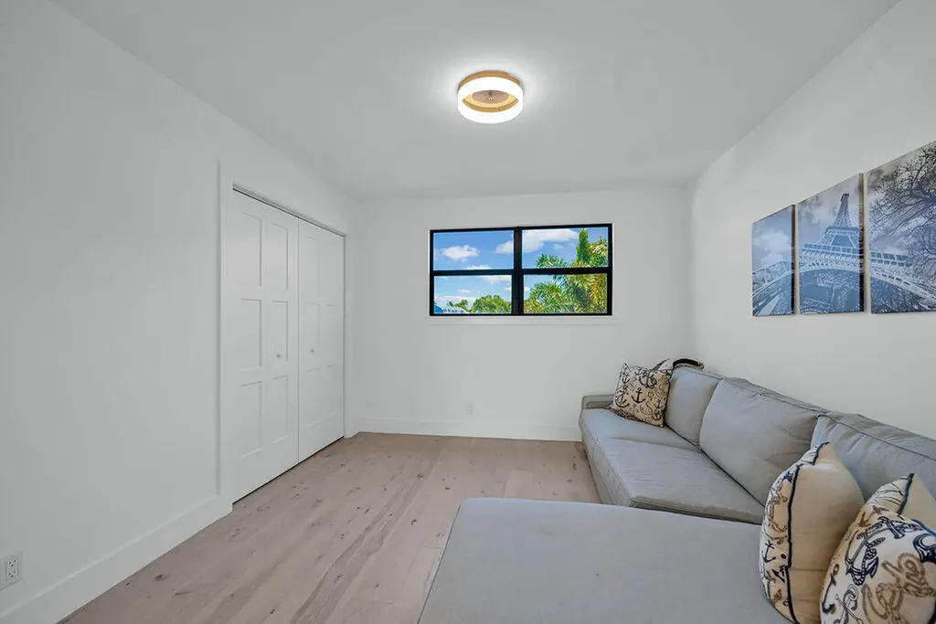 2888 NE 33rd Street Lighthouse Point FL 33064