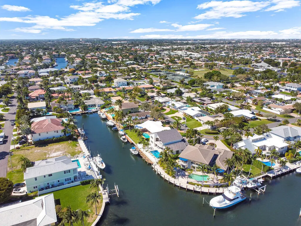 2888 NE 33rd Street Lighthouse Point FL 33064