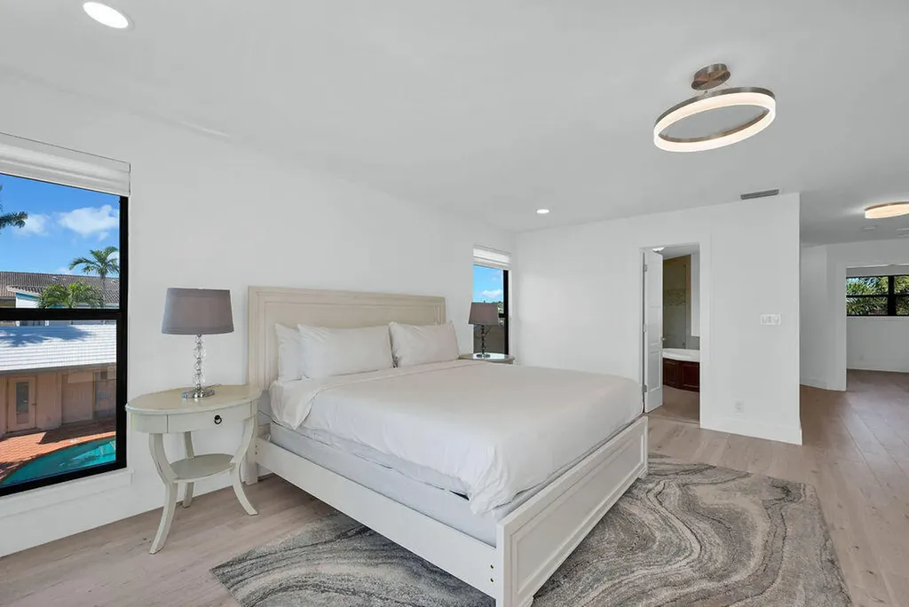 2888 NE 33rd Street Lighthouse Point FL 33064