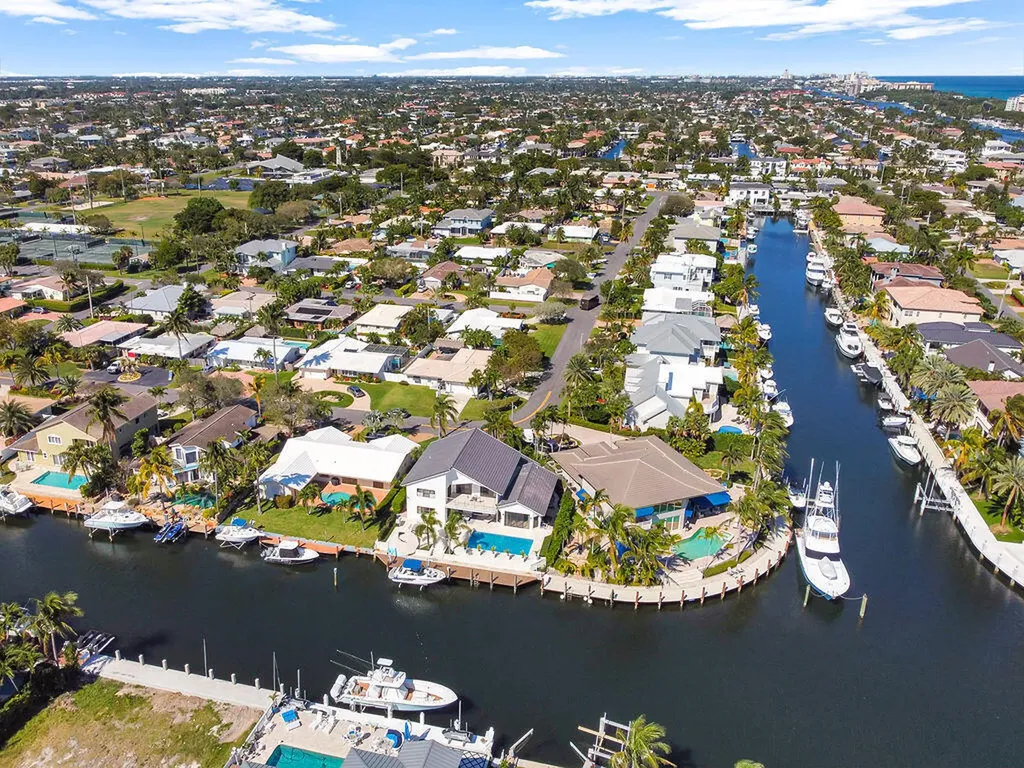 2888 NE 33rd Street Lighthouse Point FL 33064