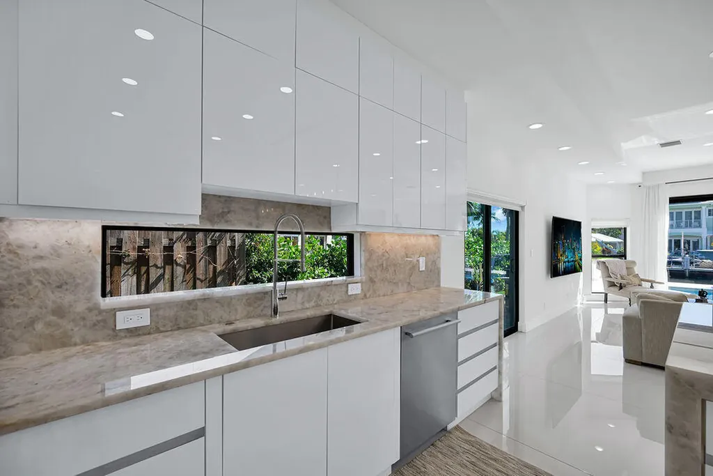 2888 NE 33rd Street Lighthouse Point FL 33064