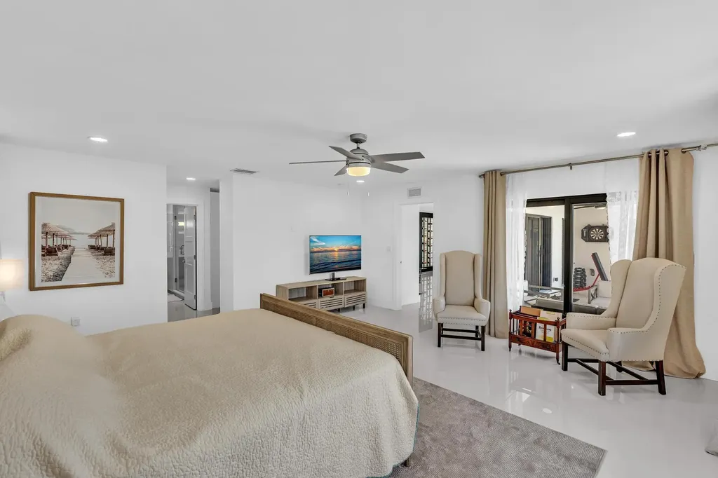 2888 NE 33rd Street Lighthouse Point FL 33064