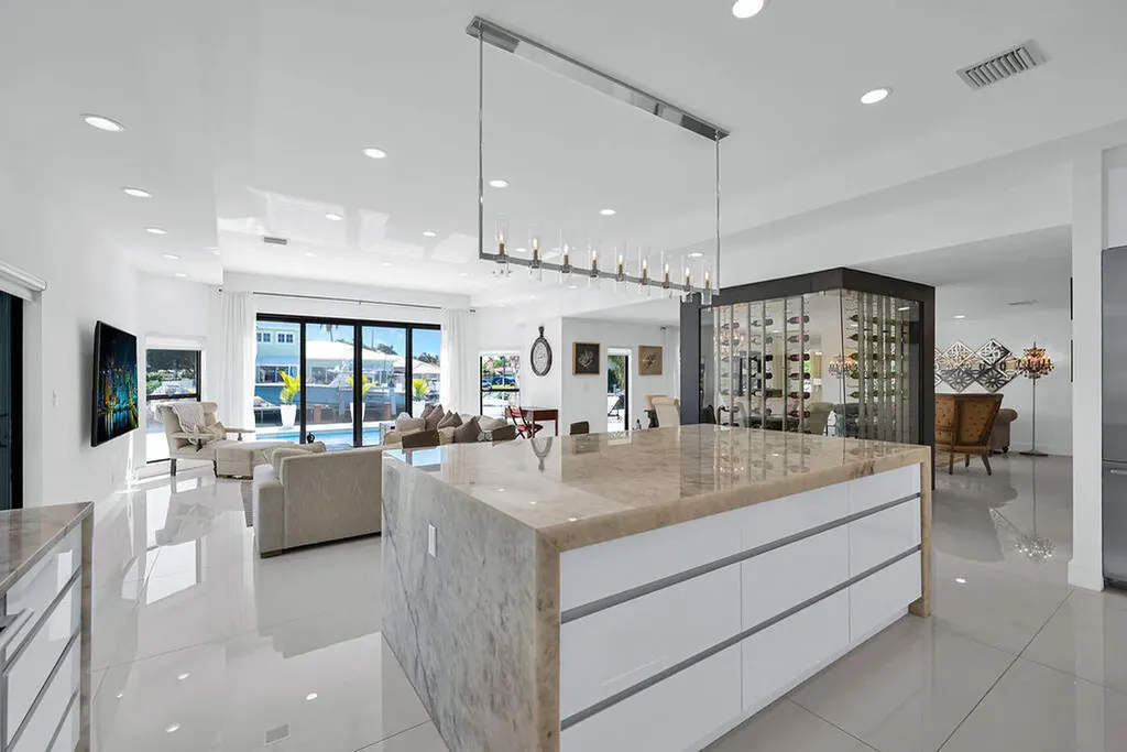 2888 NE 33rd Street Lighthouse Point FL 33064