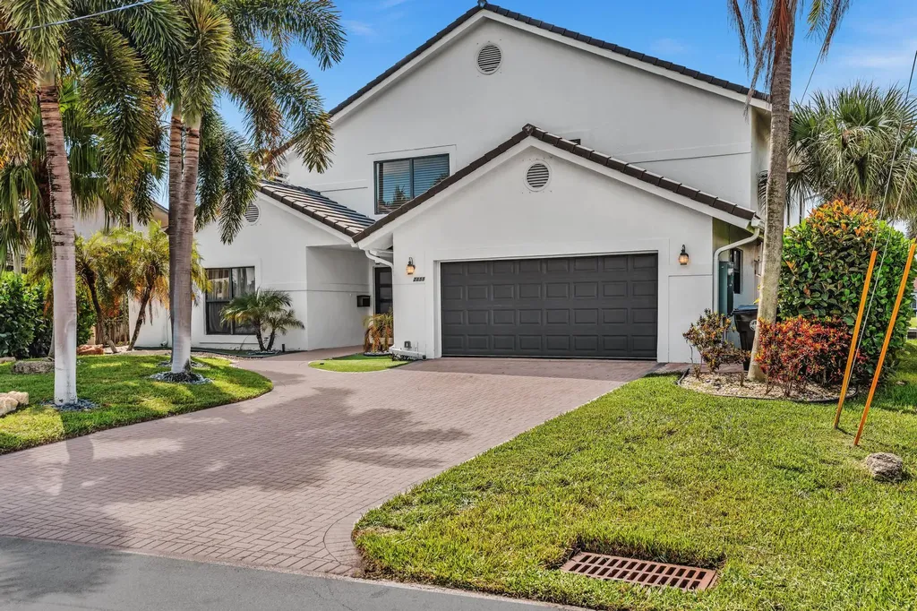 2888 NE 33rd Street Lighthouse Point FL 33064
